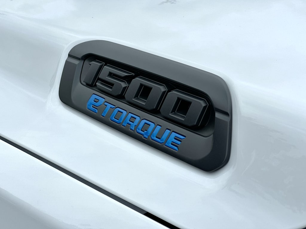 Thumbnail: 2026 RAM 1500 - 7