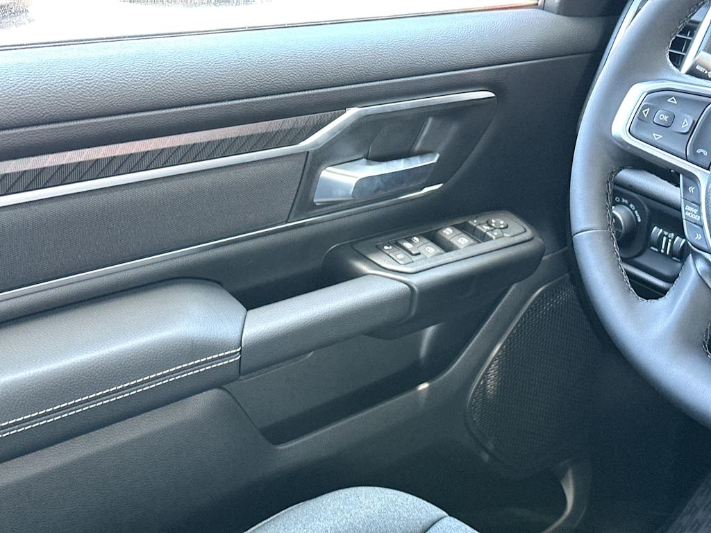 Thumbnail: 2026 RAM 1500 - 25