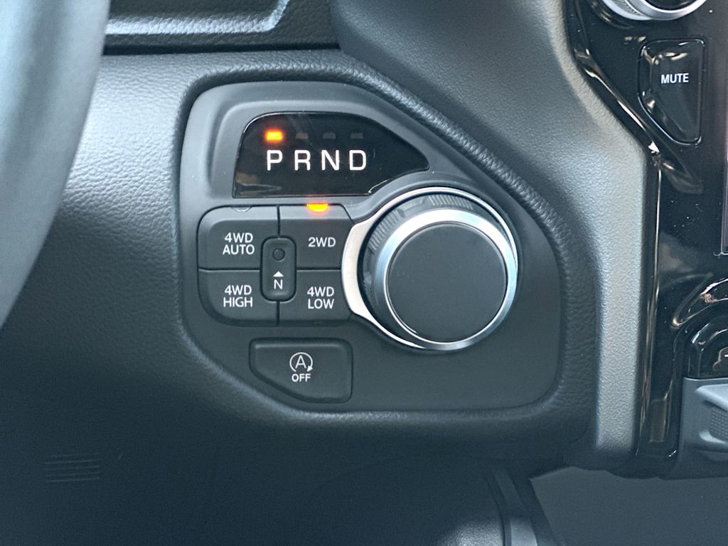 Thumbnail: 2026 RAM 1500 - 26