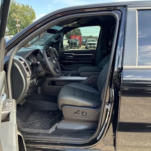 Thumbnail: 2025 RAM 1500 - 6