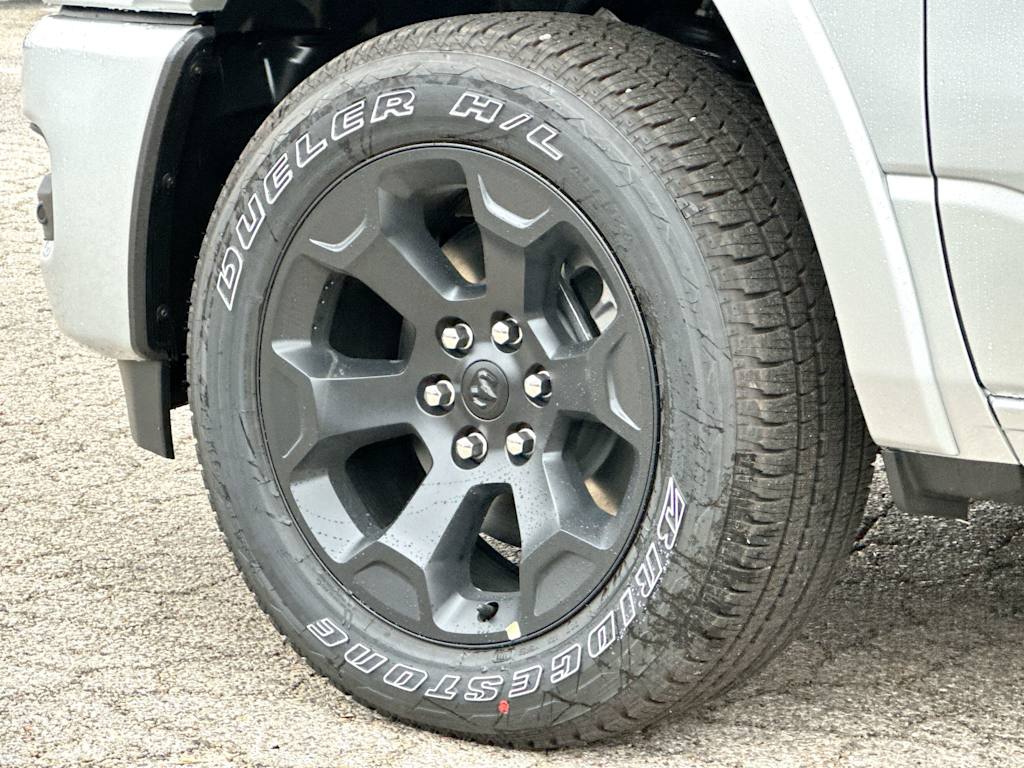 Thumbnail: 2026 RAM 1500 - 8
