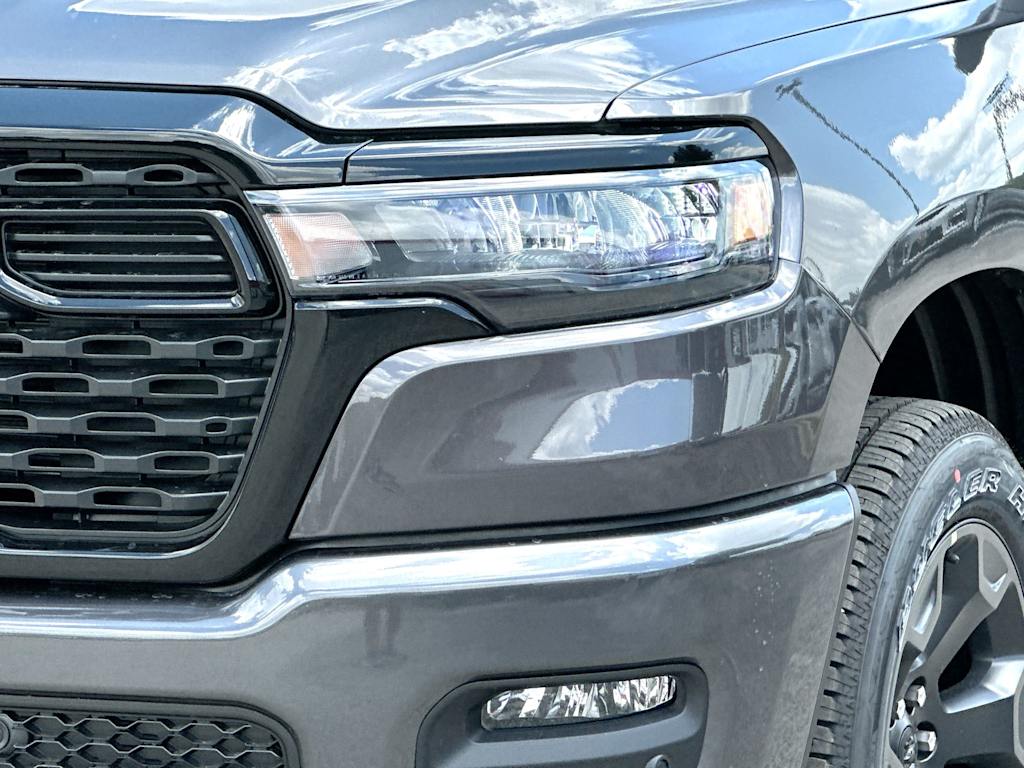 Thumbnail: 2026 RAM 1500 - 13