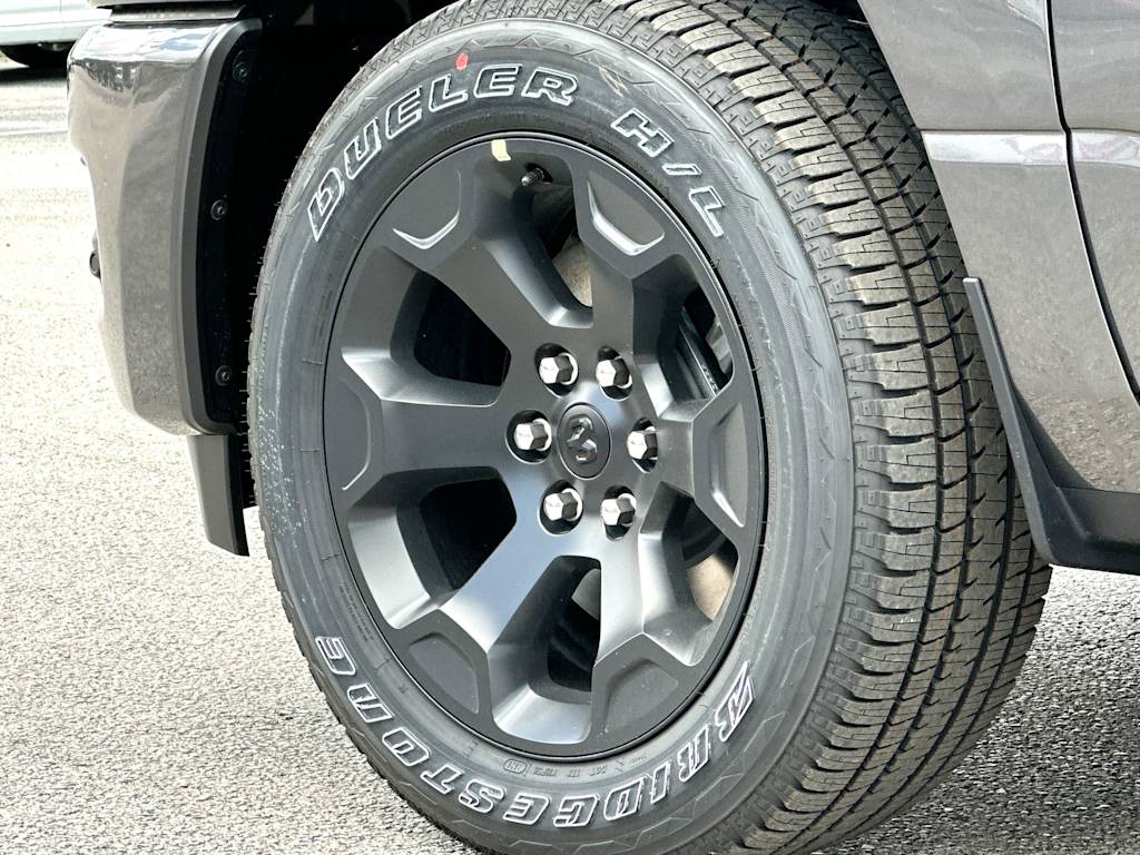 Thumbnail: 2026 RAM 1500 - 8