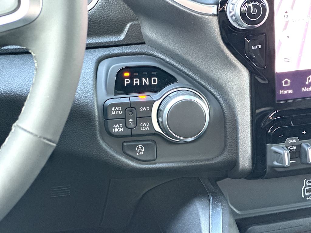 Thumbnail: 2025 RAM 1500 - 25