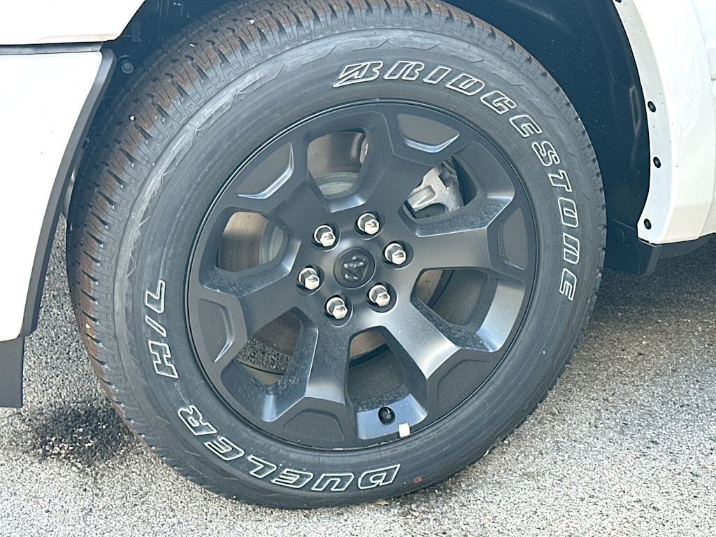 Thumbnail: 2026 RAM 1500 - 4