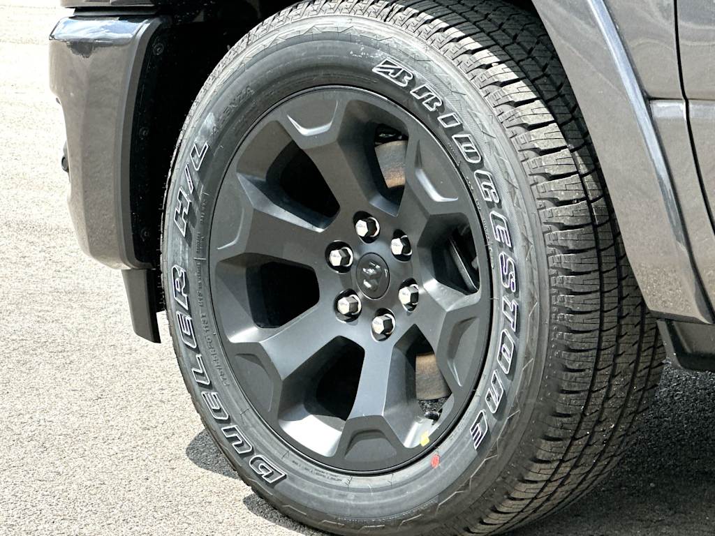 Thumbnail: 2026 RAM 1500 - 8