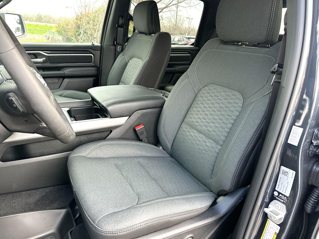 Thumbnail: 2026 RAM 1500 - 10