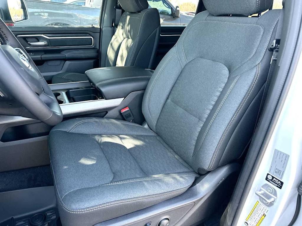 Thumbnail: 2026 RAM 1500 - 10