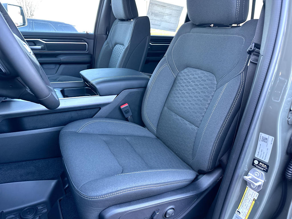 Thumbnail: 2026 RAM 1500 - 10