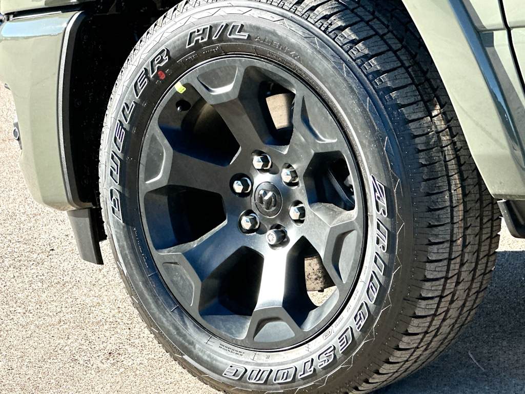 Thumbnail: 2026 RAM 1500 - 8