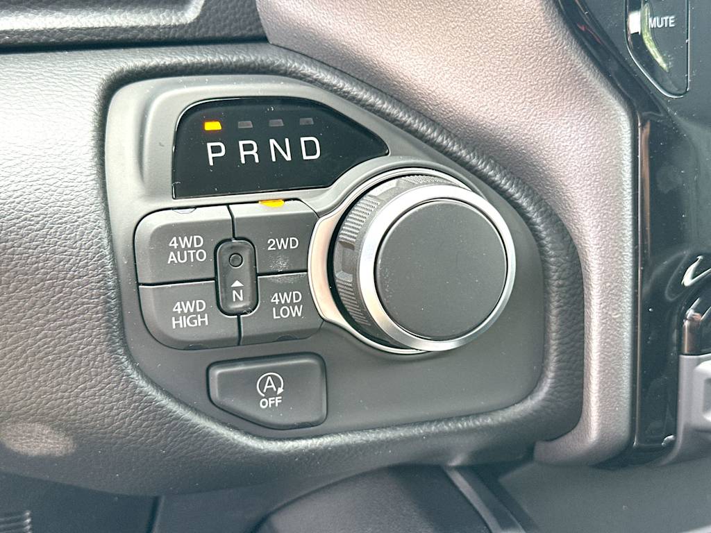 Thumbnail: 2026 RAM 1500 - 25