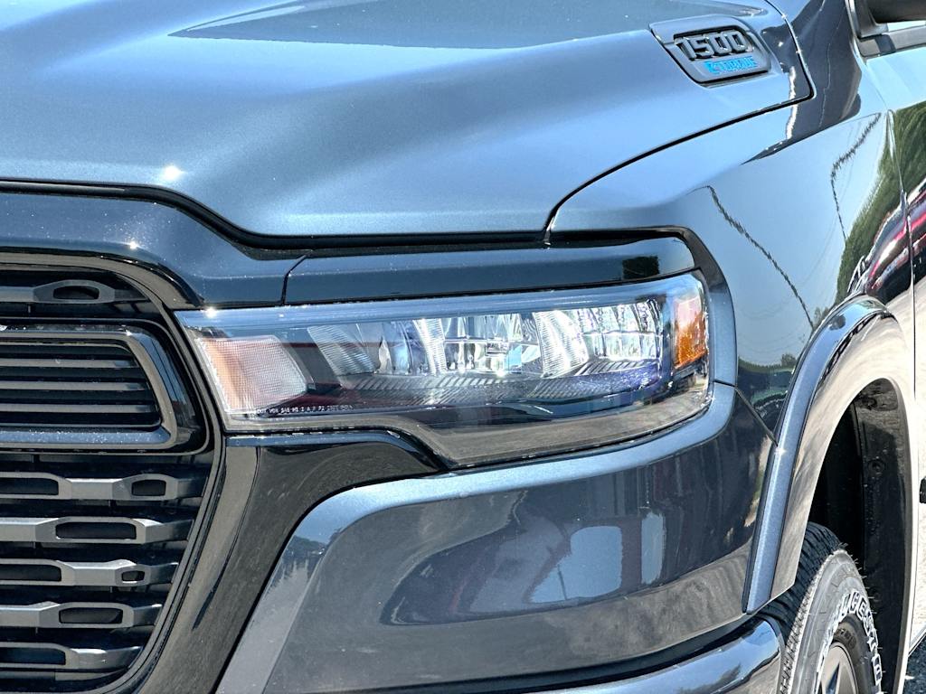 Thumbnail: 2026 RAM 1500 - 25
