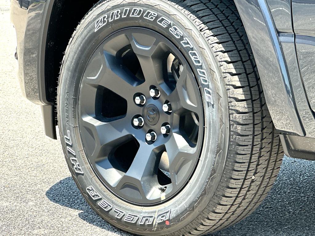 Thumbnail: 2026 RAM 1500 - 8