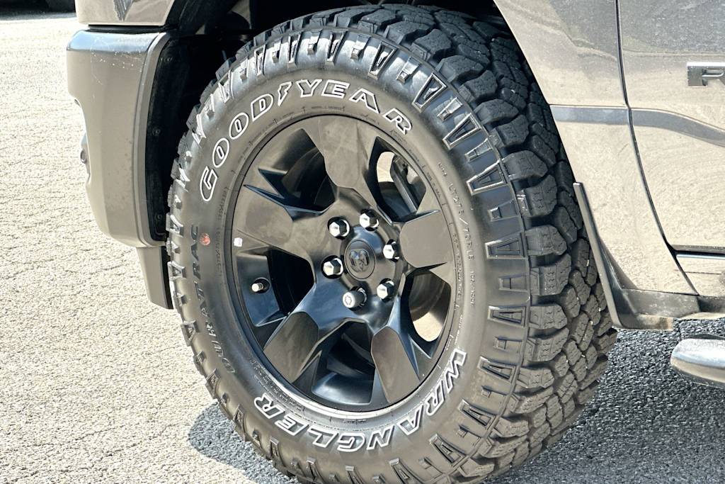 Thumbnail: 2025 RAM 1500 - 8