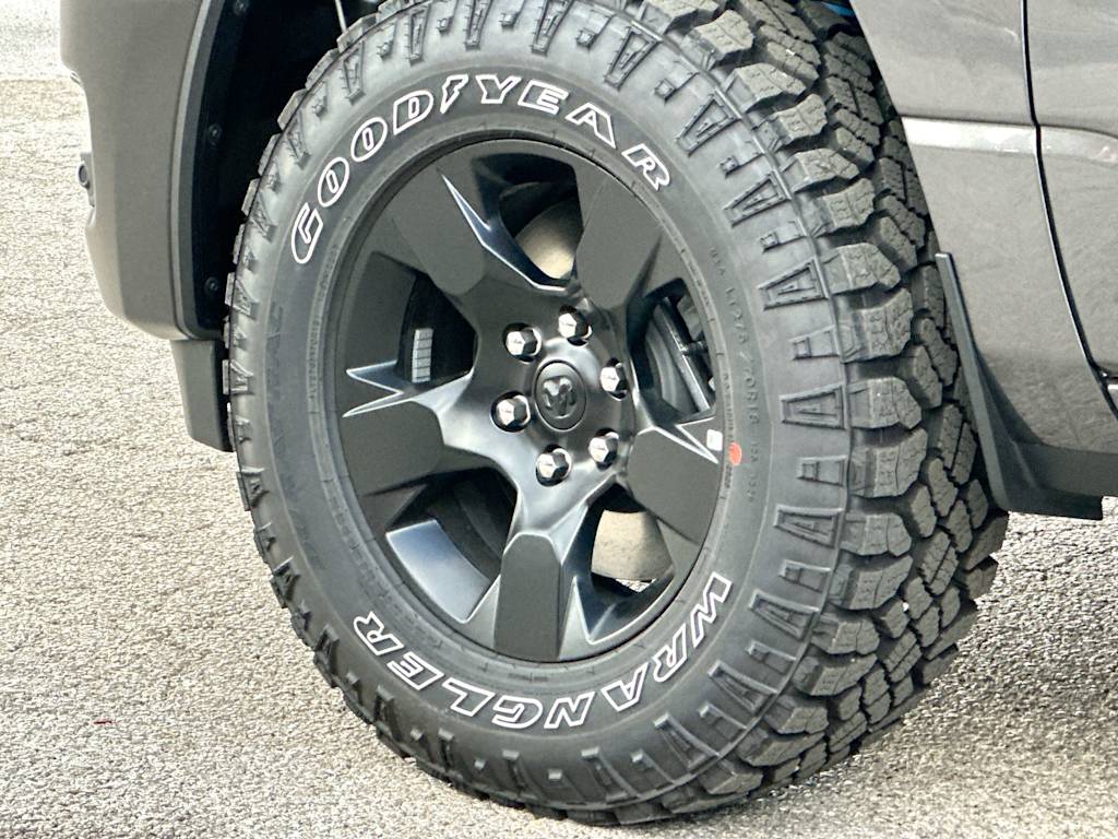 Thumbnail: 2026 RAM 1500 - 8