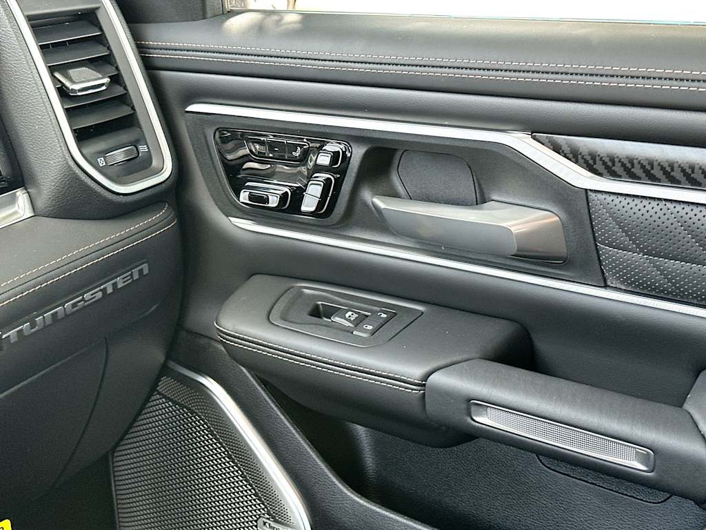 Thumbnail: 2026 RAM 1500 - 27