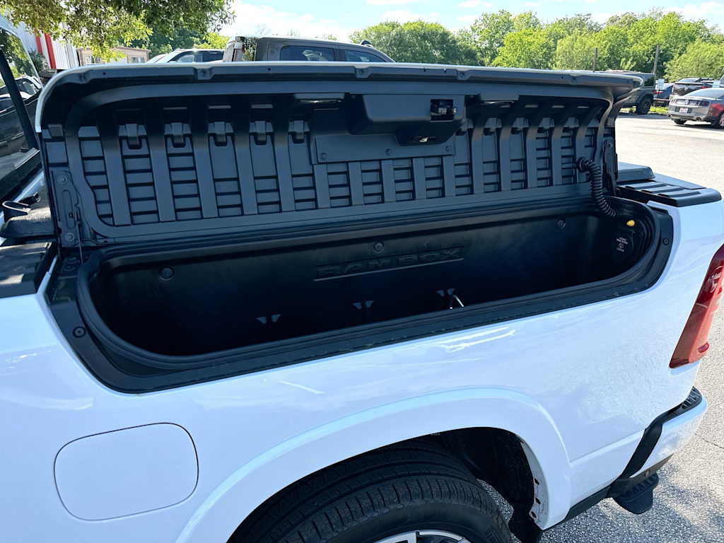 Thumbnail: 2026 RAM 1500 - 28