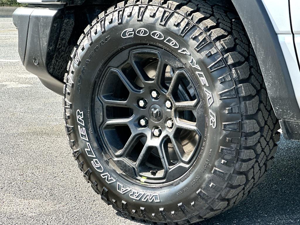 Thumbnail: 2026 RAM 1500 - 8