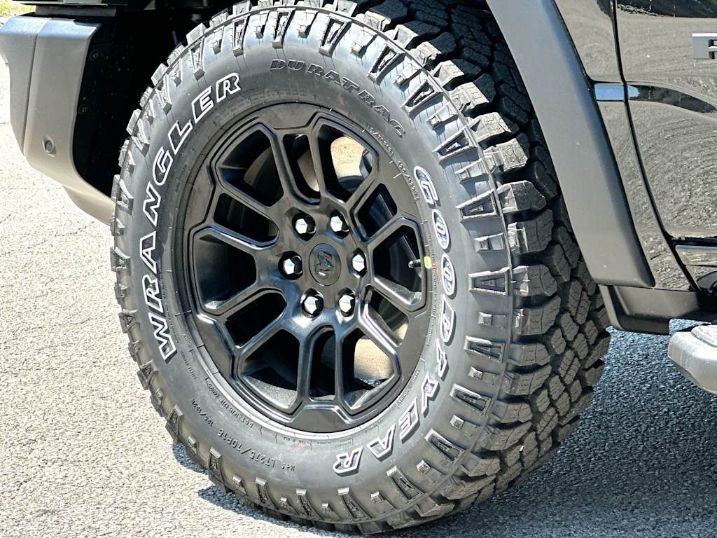 Thumbnail: 2026 RAM 1500 - 7