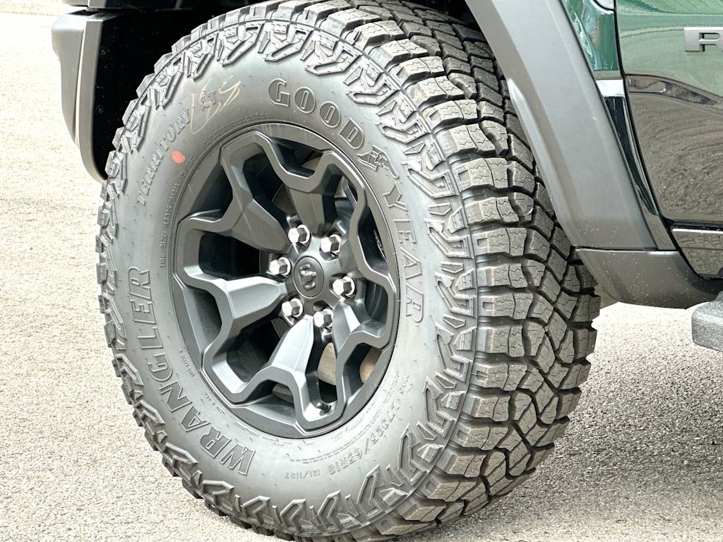 Thumbnail: 2026 RAM 1500 - 8