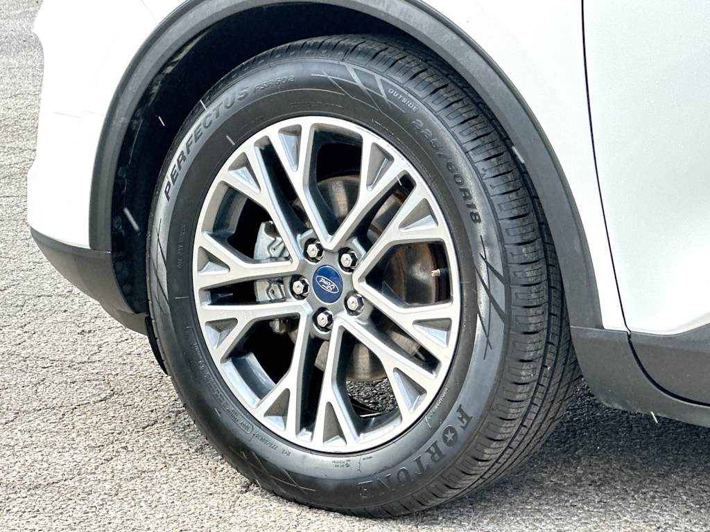 Thumbnail: 2020 Ford Escape - 8