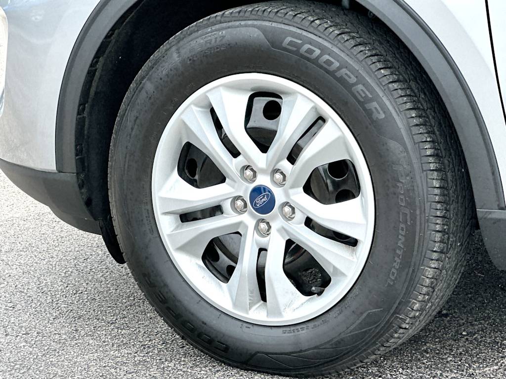 Thumbnail: 2022 Ford Escape - 8