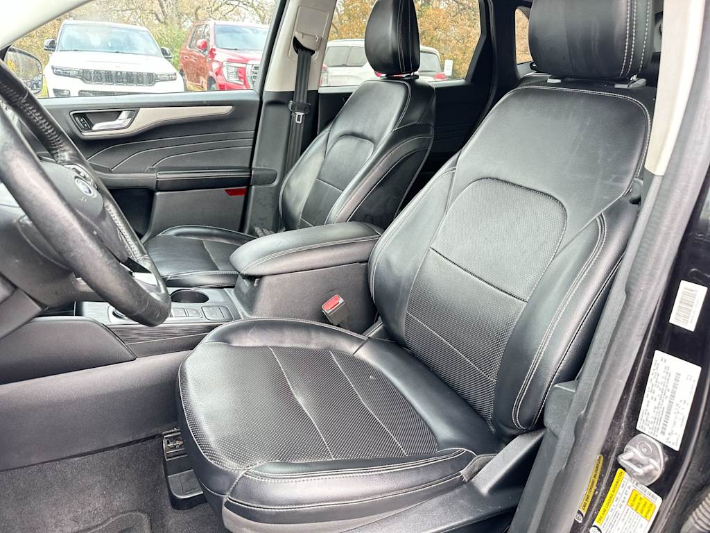 Thumbnail: 2021 Ford Escape - 9