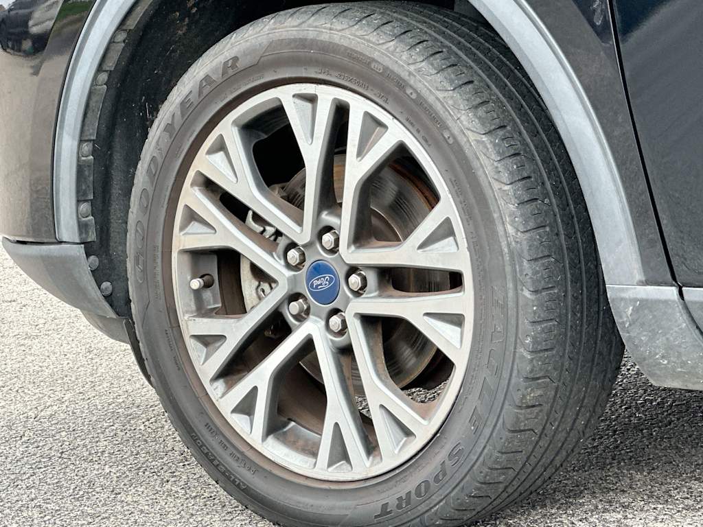 Thumbnail: 2021 Ford Escape - 7