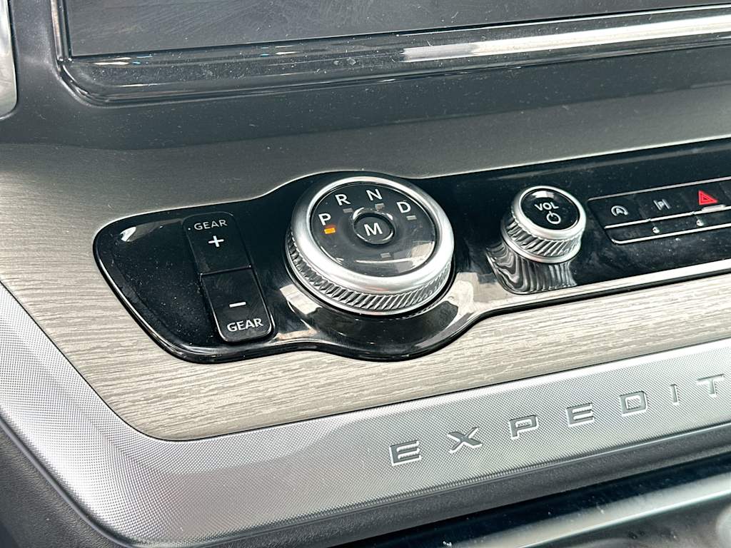 Thumbnail: 2025 Ford Expedition MAX - 25