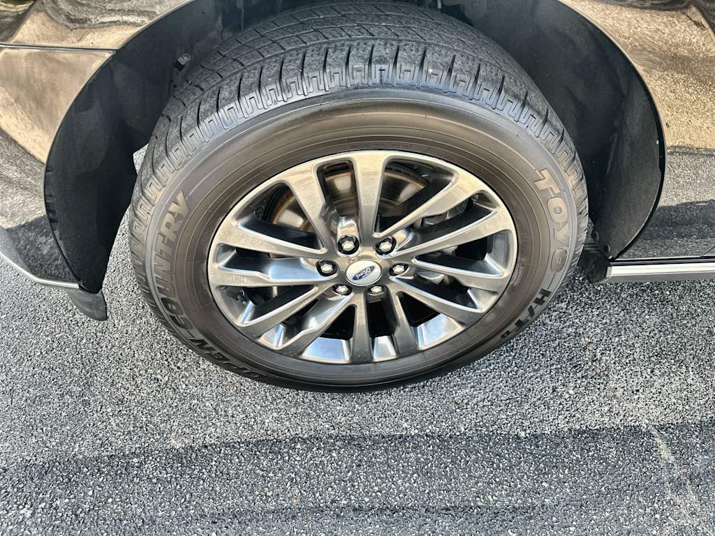 Thumbnail: 2021 Ford Expedition - 8