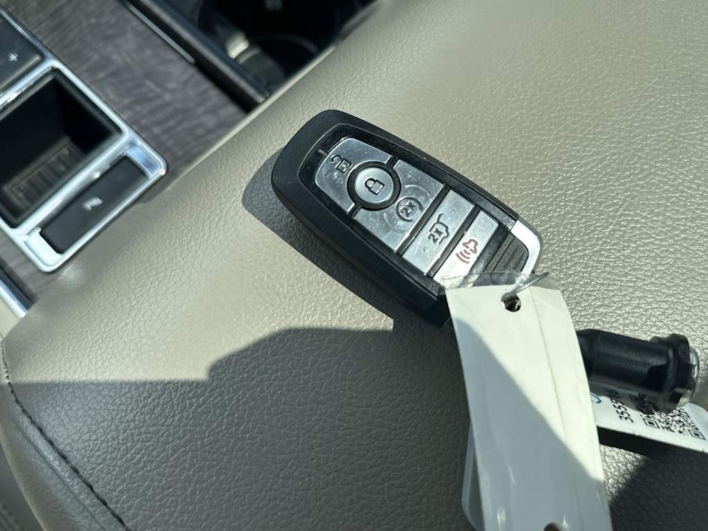Thumbnail: 2021 Ford Expedition - 17