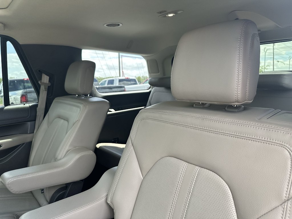 Thumbnail: 2021 Ford Expedition - 28