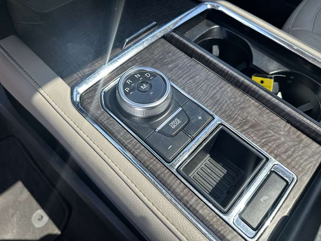 Thumbnail: 2021 Ford Expedition - 14