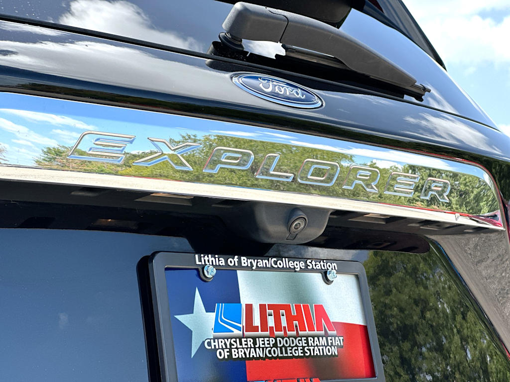 Thumbnail: 2023 Ford Explorer - 7