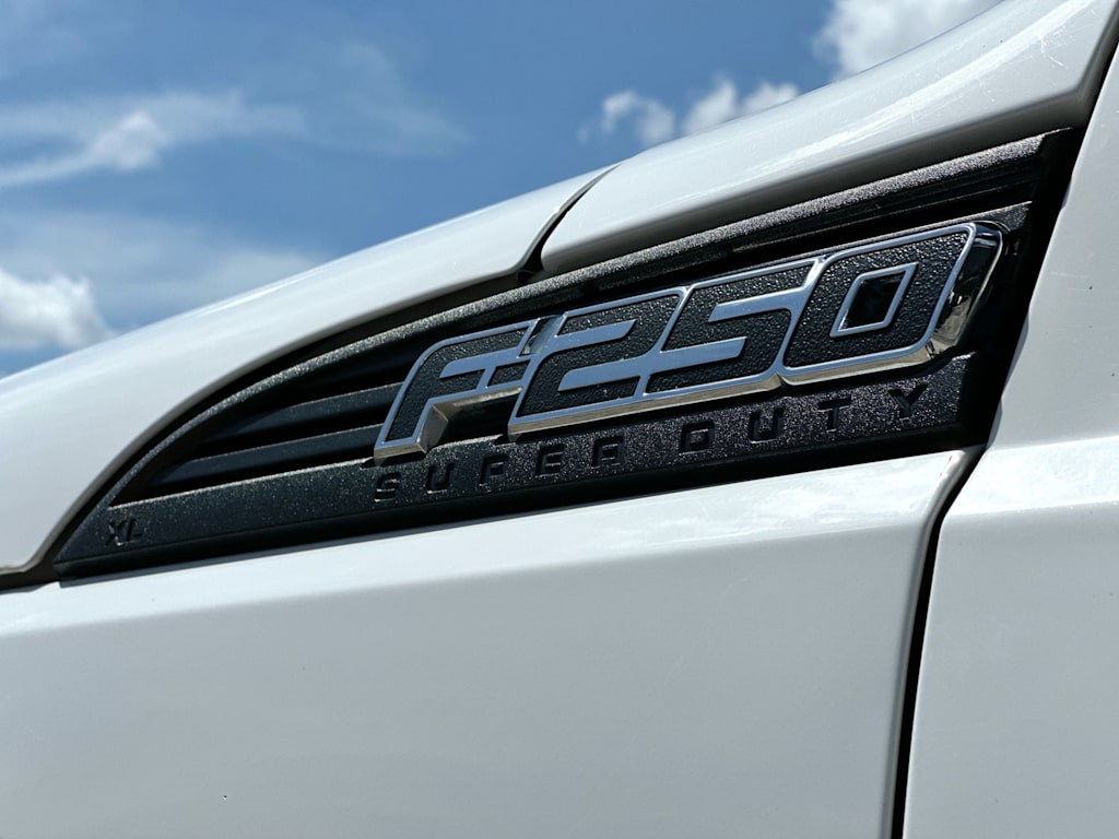 Thumbnail: 2016 Ford F-250 - 23