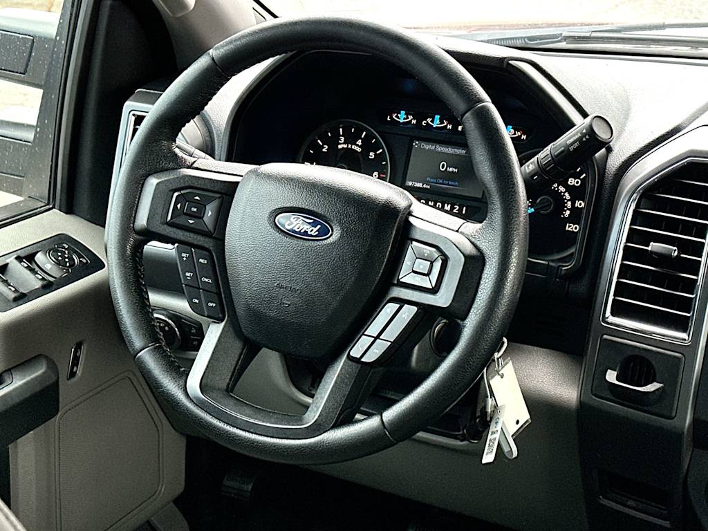 Thumbnail: 2016 Ford F-150 - 13