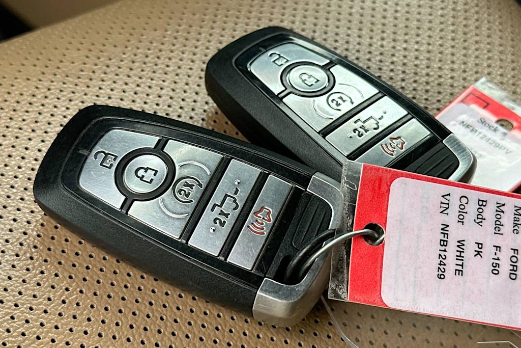 Thumbnail: 2022 Ford F-150 - 16