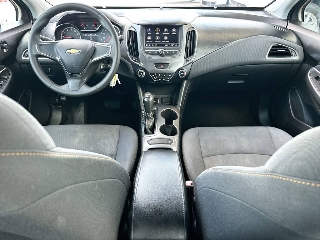 Thumbnail: 2019 Chevrolet Cruze - 8