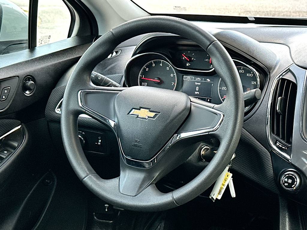 Thumbnail: 2019 Chevrolet Cruze - 11