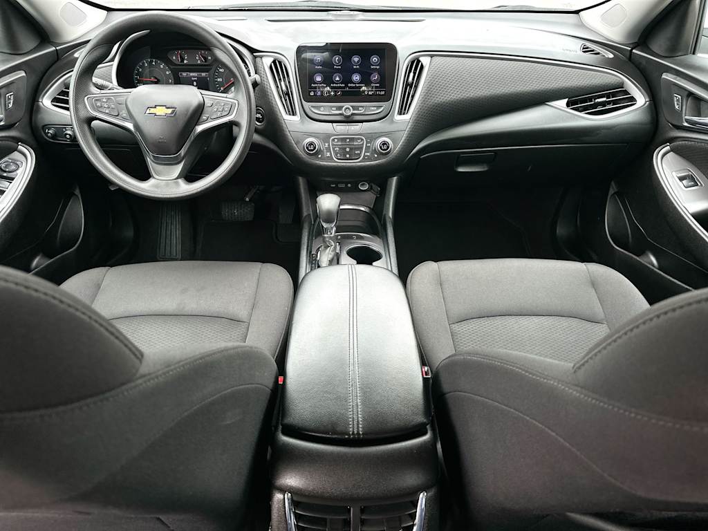 Thumbnail: 2025 Chevrolet Malibu - 9