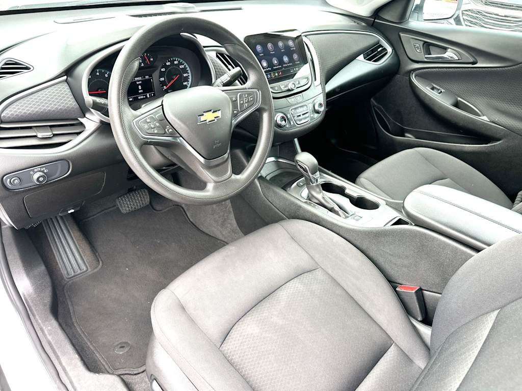 Thumbnail: 2025 Chevrolet Malibu - 2