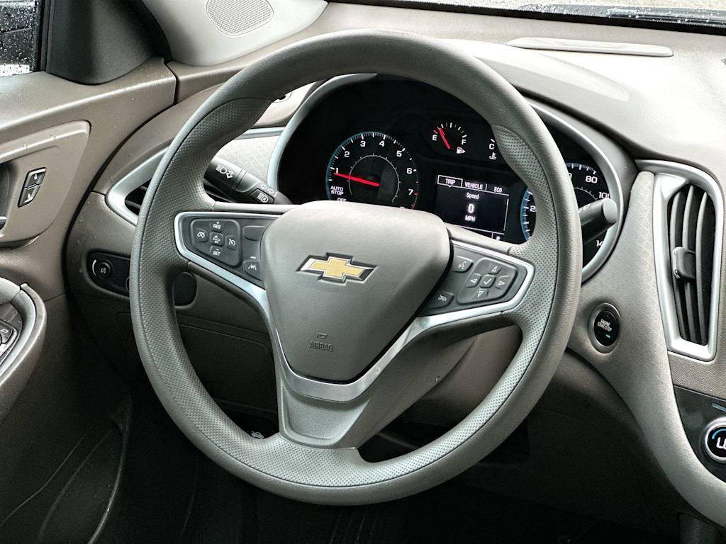 Thumbnail: 2023 Chevrolet Malibu - 11
