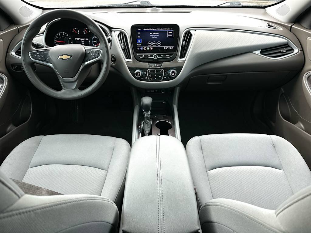 Thumbnail: 2023 Chevrolet Malibu - 8