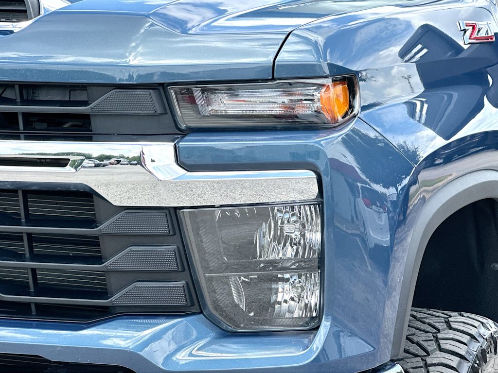 Thumbnail: 2025 Chevrolet Silverado 3500 - 26