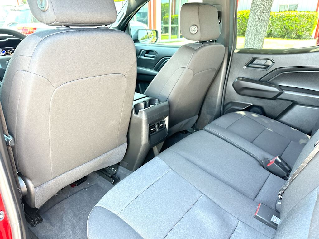 2025 Chevrolet Colorado Trail Boss - Photo 28