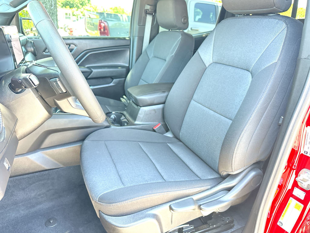 2025 Chevrolet Colorado Trail Boss - Photo 10