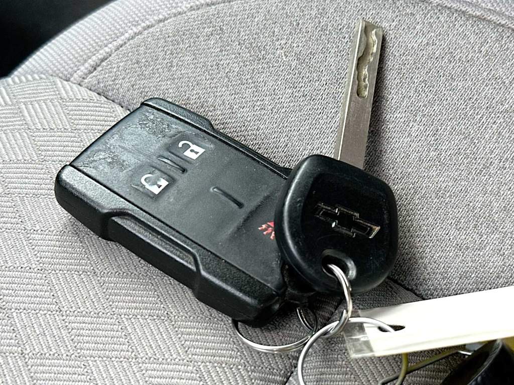 Thumbnail: 2020 Chevrolet Silverado 1500 - 16