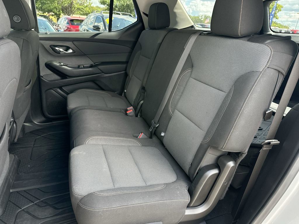 Thumbnail: 2021 Chevrolet Traverse - 11