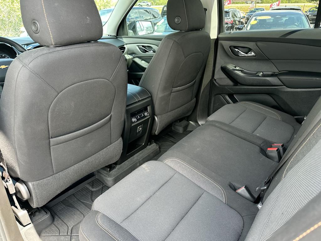 Thumbnail: 2021 Chevrolet Traverse - 27