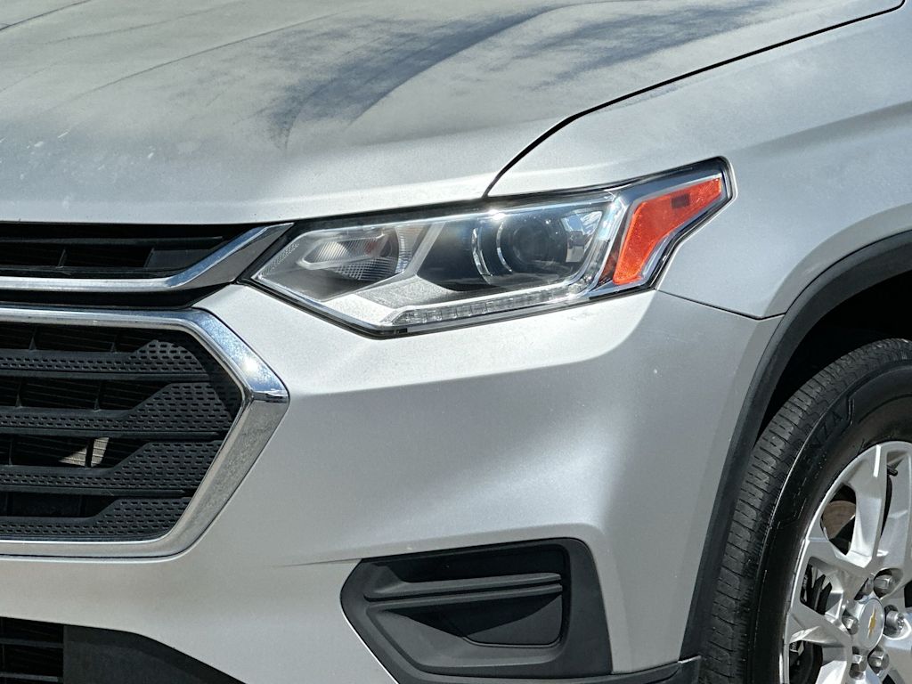 Thumbnail: 2021 Chevrolet Traverse - 25